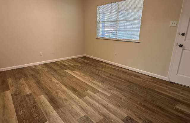 9615 Comstock Road Gallery 3