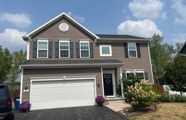 Beautiful 4-bedroom house in Baldwinsville - Garage  Backyard photos photos