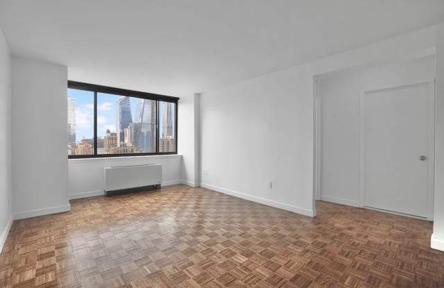 430 W 45th St - 430 West 45th Street, New York City, NY 10036