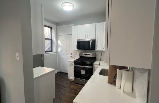 5525 S. Everett Avenue #25-3E Gallery 2