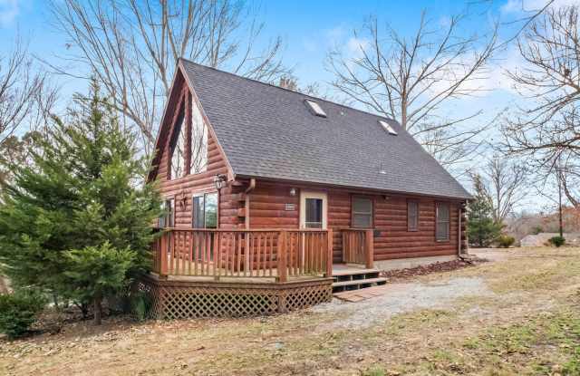 Peaceful 3BR Home with Wrap Around Patio | Lake Access within walking distance photos photos