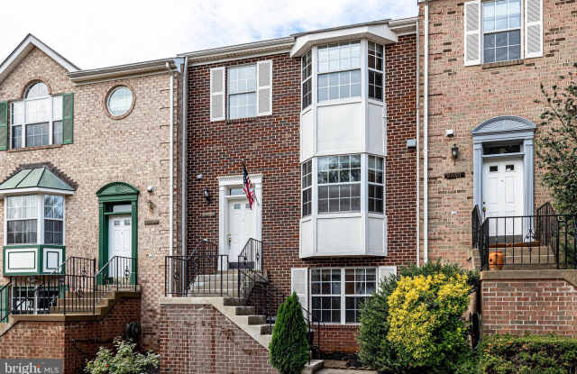 21105 TWINRIDGE SQUARE Gallery 2