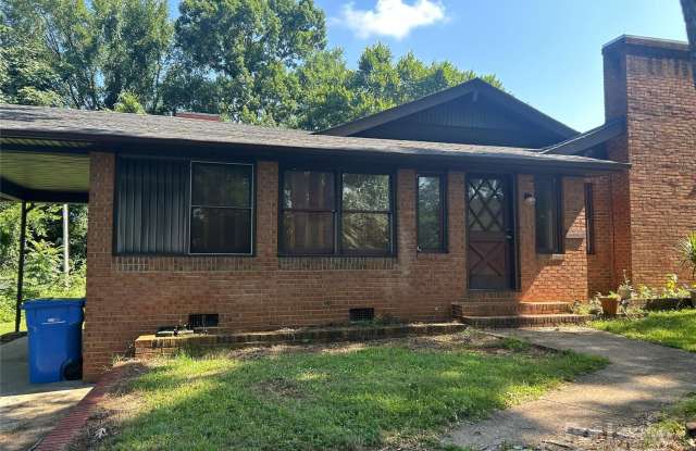 123 Carpenter Avenue photos photos
