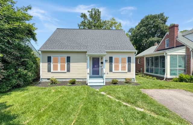 Classic Meets Modern in This Beautiful 3BR/2BA Home photos photos