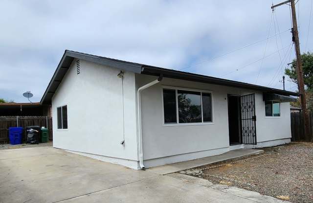 Golden Hill 2 bedroom 1 bath remodeled Single family Home  2595.00 photos photos