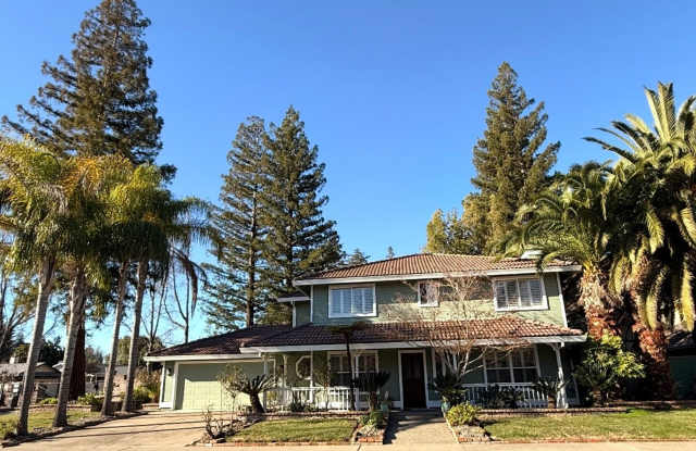 Don’t Miss This Beautiful 3-Bedroom + Office Gated Home! photos photos