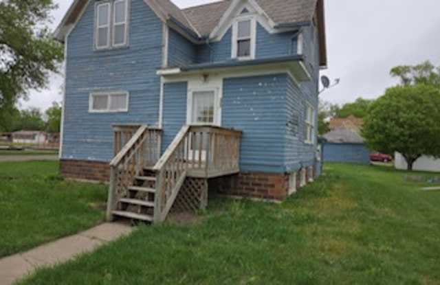 322 3rd Ave. photos photos