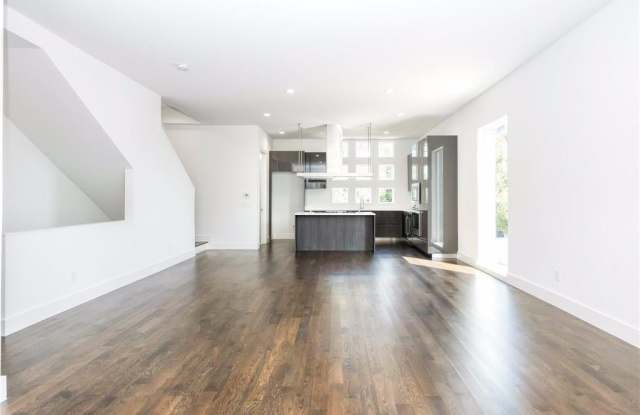 1235 Hyde Court Gallery 2