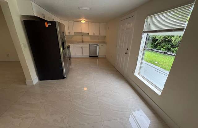 Charming Renovated Home – Available Now! Gallery 4