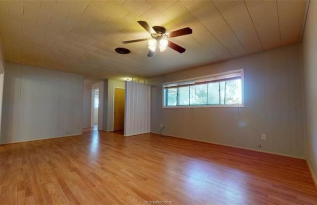 1616 George Bush Drive Gallery 4