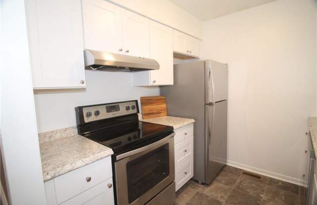 9620 East 600 S Gallery 4