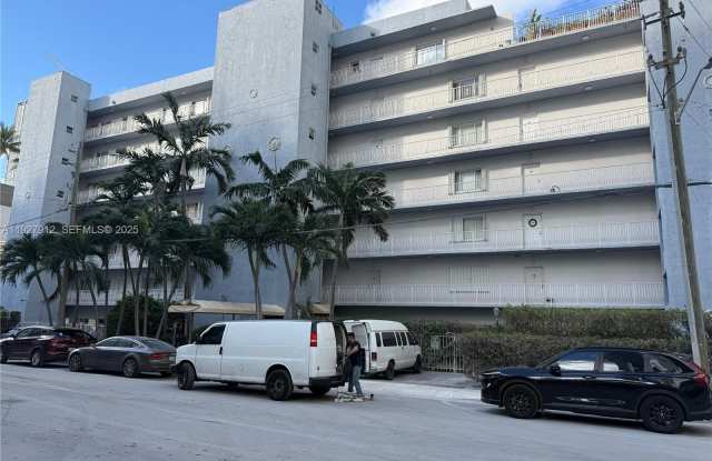 677 NE 24th St photos photos