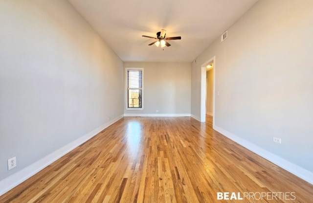 647 W Oakdale Ave photos photos