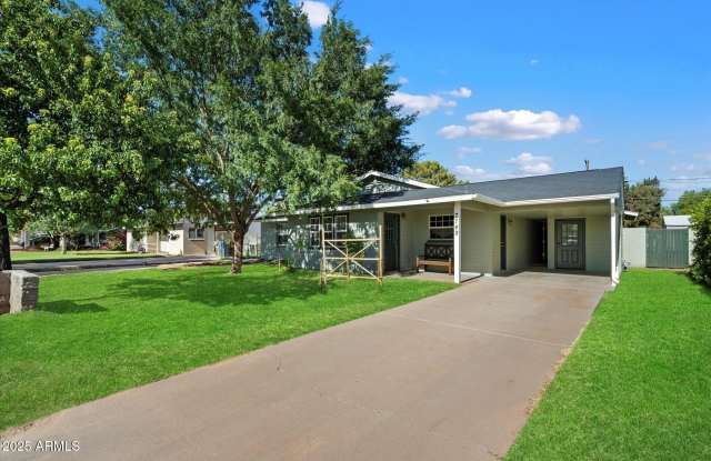 7749 N 17TH Avenue photos photos