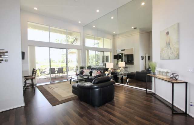 5242 Windsor Parke Drive Gallery 2