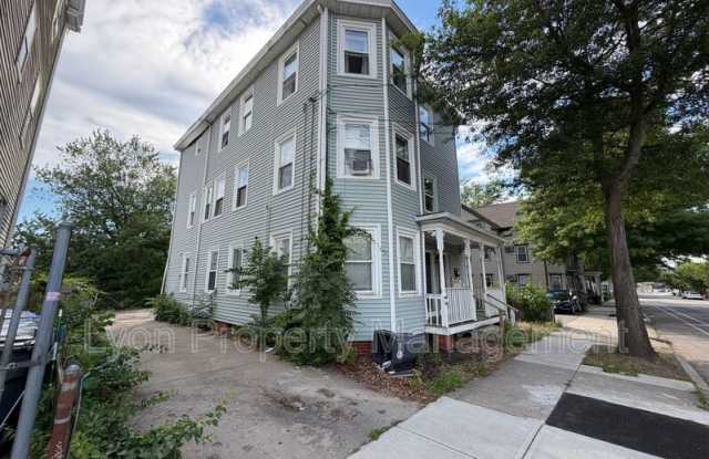 328 Douglas Ave Gallery 1