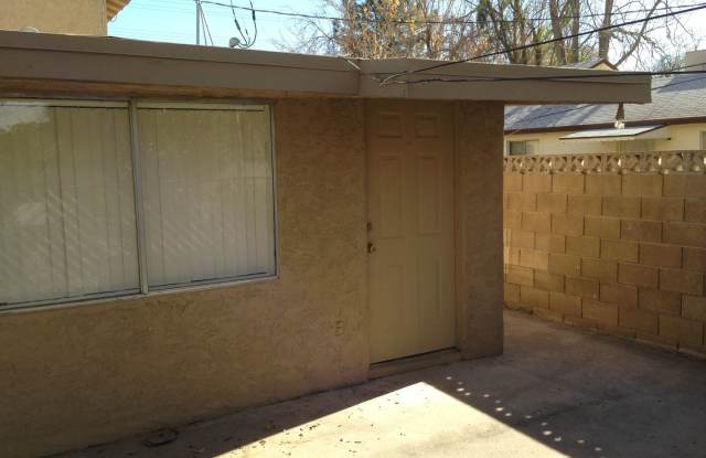 906 S Farmer photos photos