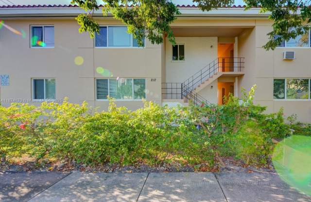 212 Phoenetia Ave photos photos