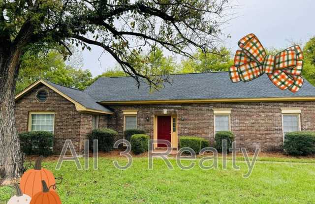 2233 East Aberdeen Drive - 2233 East Aberdeen Drive, Montgomery, AL 36116