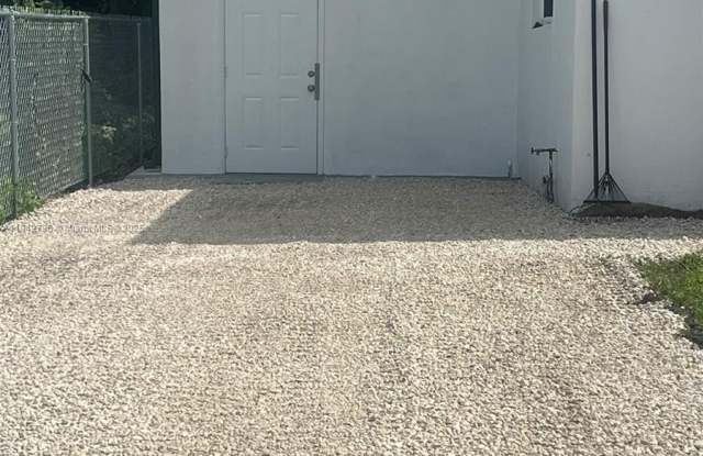 1824 NW 49th St photos photos