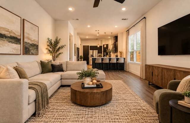 Gorgeous 5 Bed for Lease Gallery 3