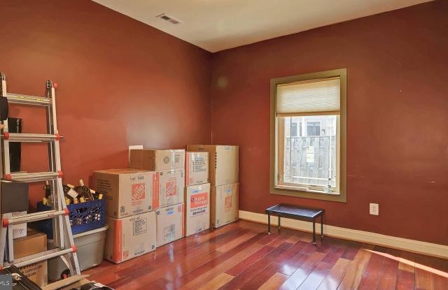 7520 ARLINGTON BOULEVARD Gallery 4
