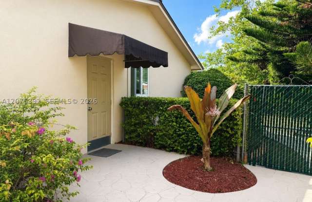 13295 SW 72nd Ter photos photos