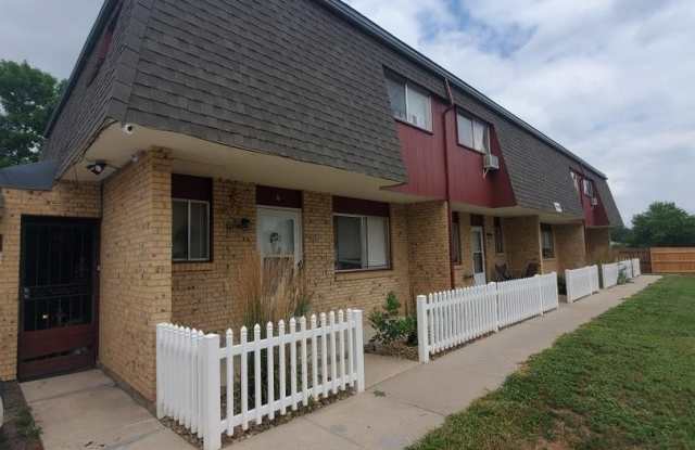 Cozy 1 Bed 1 Bath Apartment - 1919 Pecan Street, Fort Collins, CO 80526