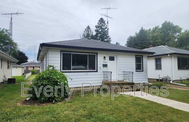 2720 26th Ave - 2720 26th Avenue, Kenosha, WI 53140