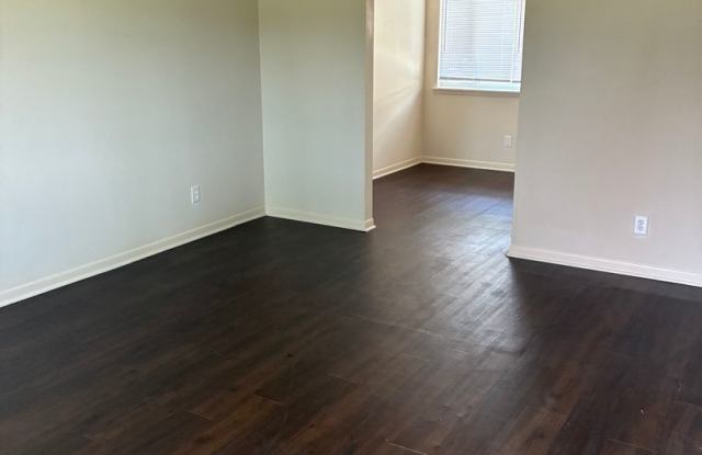 2359 Champion Ct ~ 3 Bedroom / 2.5 Bathroom ~ Close NCSU Campus Gallery 3