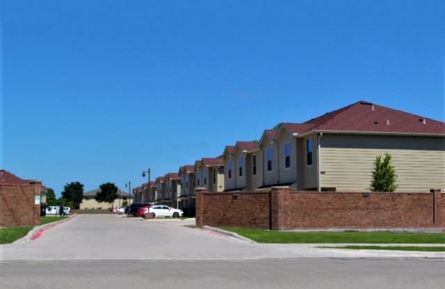 10001 W Panther Way - 10001 Panther Way, Waco, TX 76712