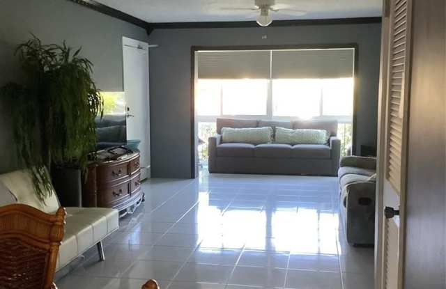 6345 Bay Club Dr photos photos