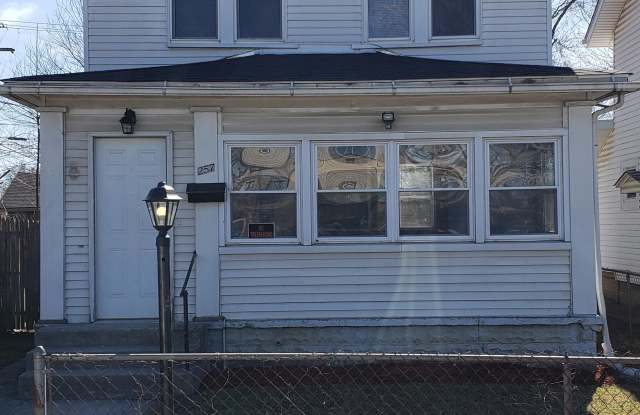257 Benfield Ave photos photos