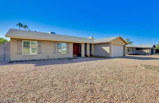4933 W LARKSPUR Drive Gallery 2