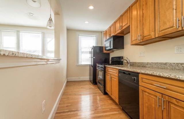 Nicely renovated studio with 2 months free rent for a January 1 move in! photos photos