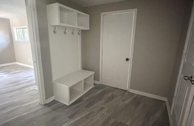 4491 Dunn Avenue - 2 Gallery 4