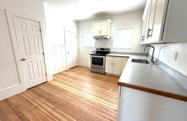 1808 River St Gallery 3