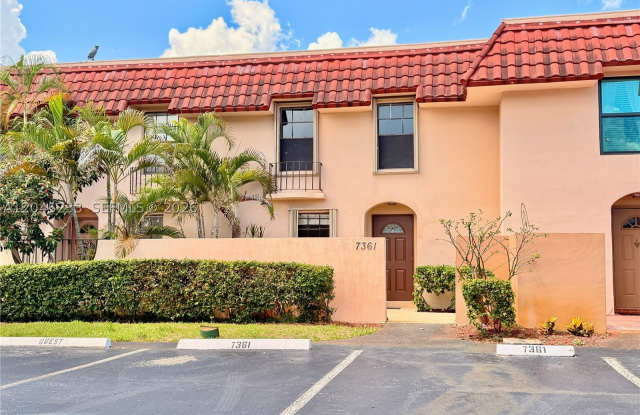7361 SW 26th Ct Gallery 2