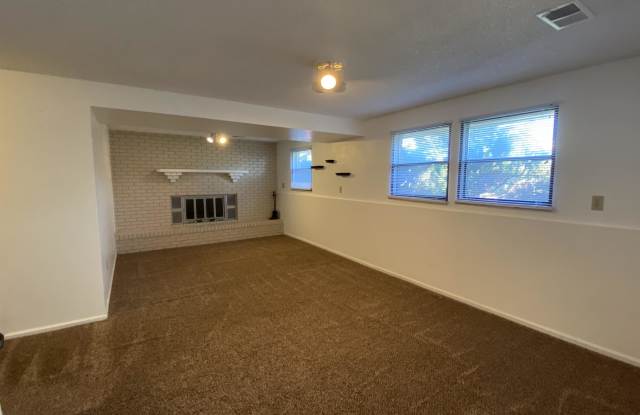 5311 Rangeview Gallery 3