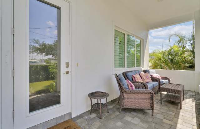 513 SW Ocean Boulevard Gallery 4