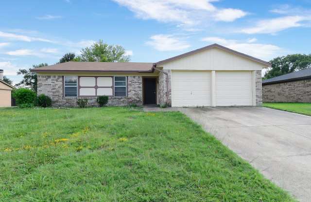 1703 La Fontaine - House photos photos
