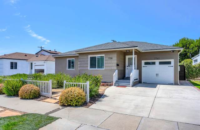 7739 Goddard Ave photos photos