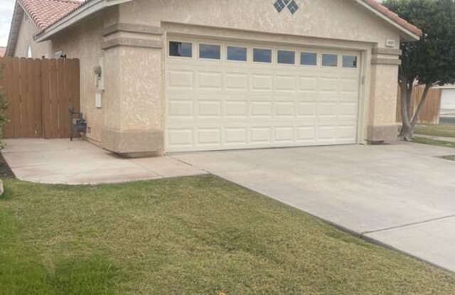 680 Sequoia Gallery 2