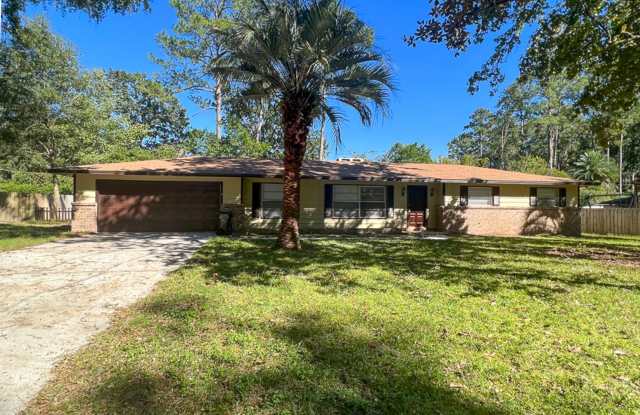 3BR/2BA House with Two Car Garage  Large Backyard photos photos