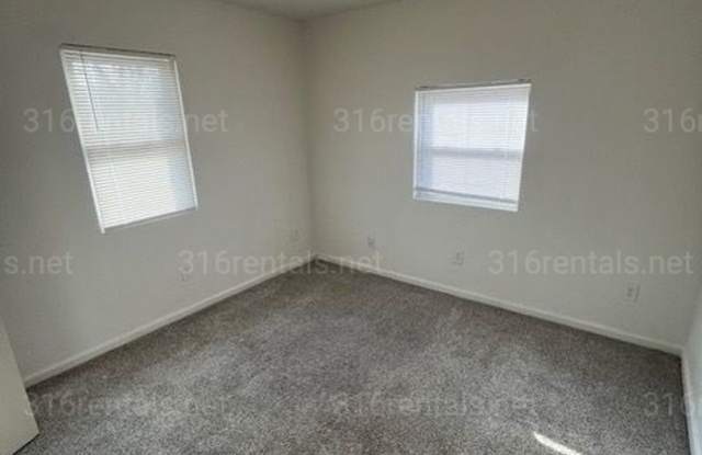 $1049 - 3 bed 2 bath - Single Family Home Gallery 4