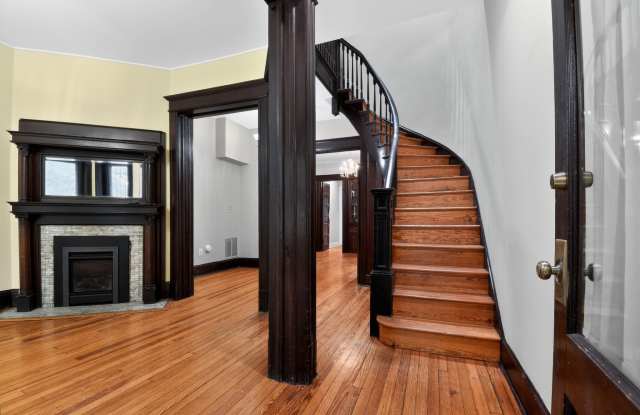 1319 Massachusetts Avenue Southeast - 1 Gallery 3