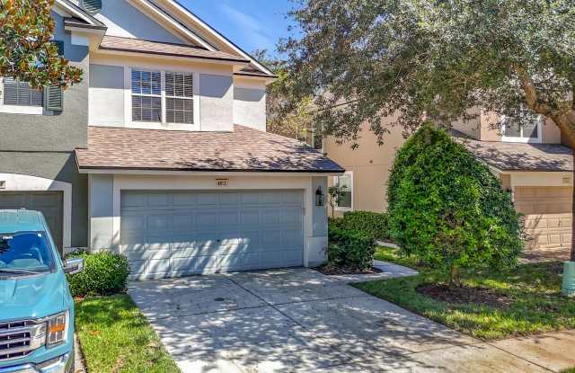 Spacious Three Bedroom Townhouse Gallery 4