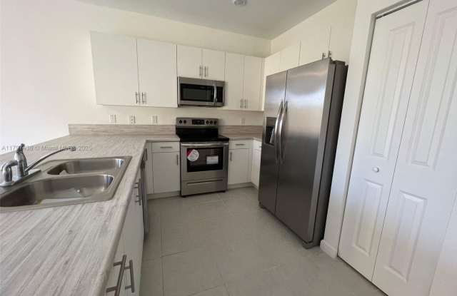 875 NE 211th Street 0, Miami, FL 33179 photos photos