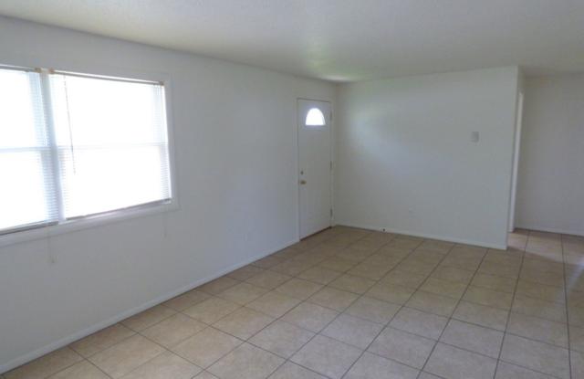 5920 Winter St- Beautiful Three Bedroom House With Central Air! Gallery 4