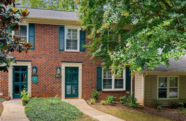 4635 Lawndale Drive Gallery 2